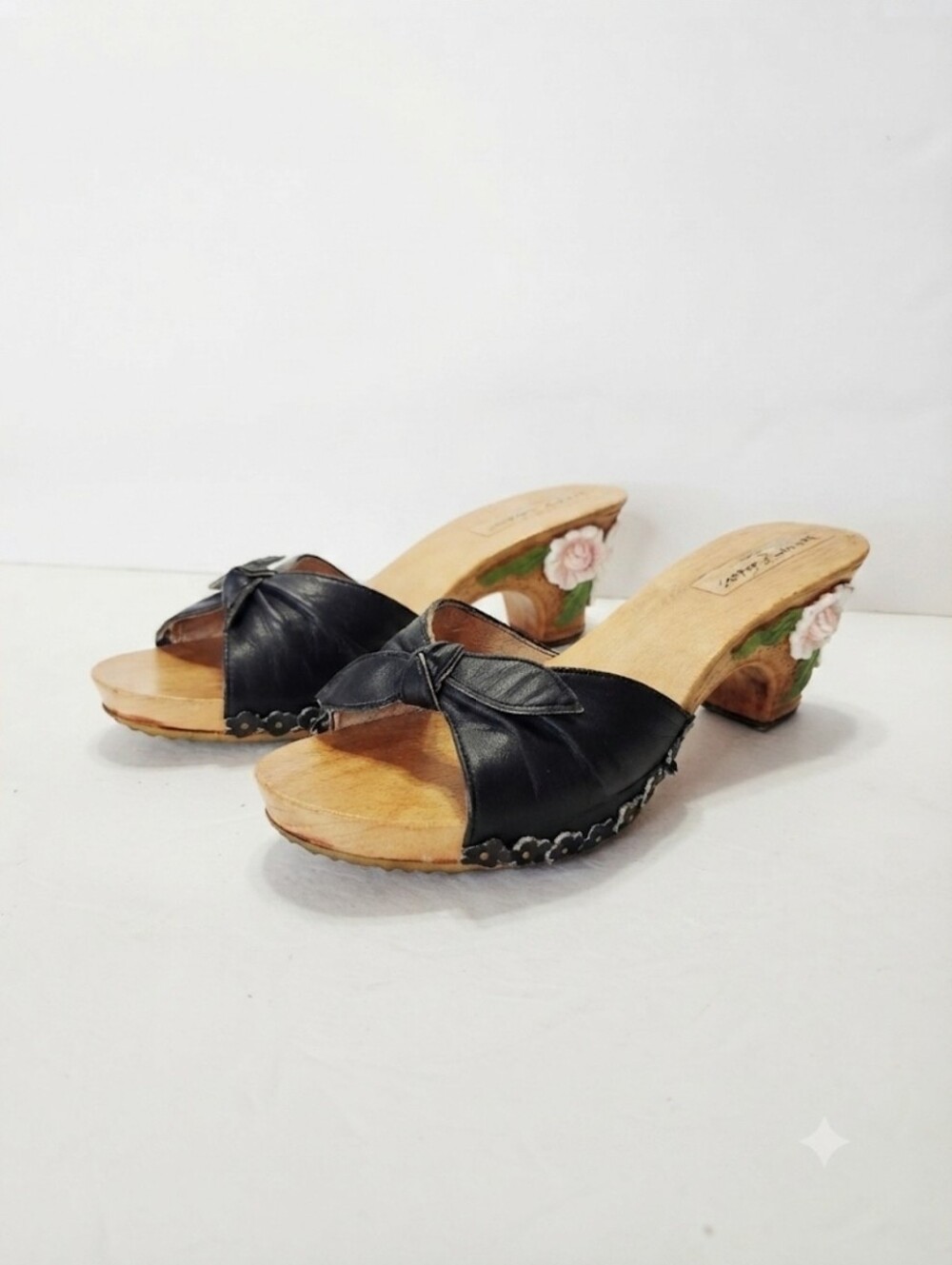 VTG Betsey Johnson Black Leather Open-Toe Mules Hand-Painted Floral Heel Size 9